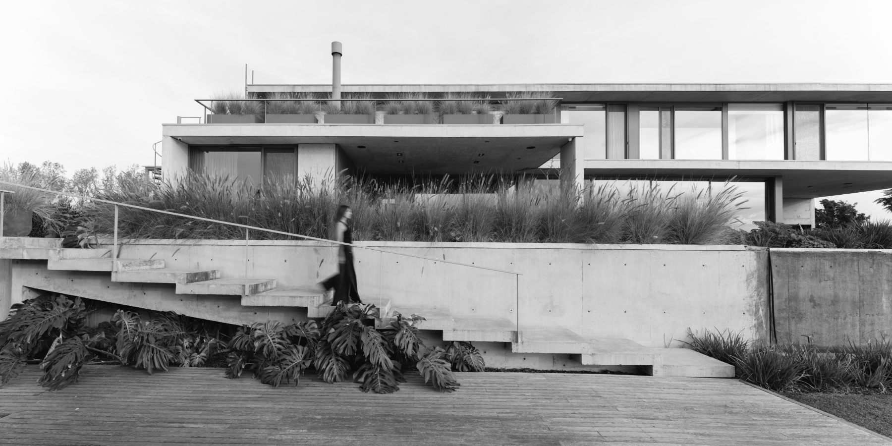 Ayres Plaza